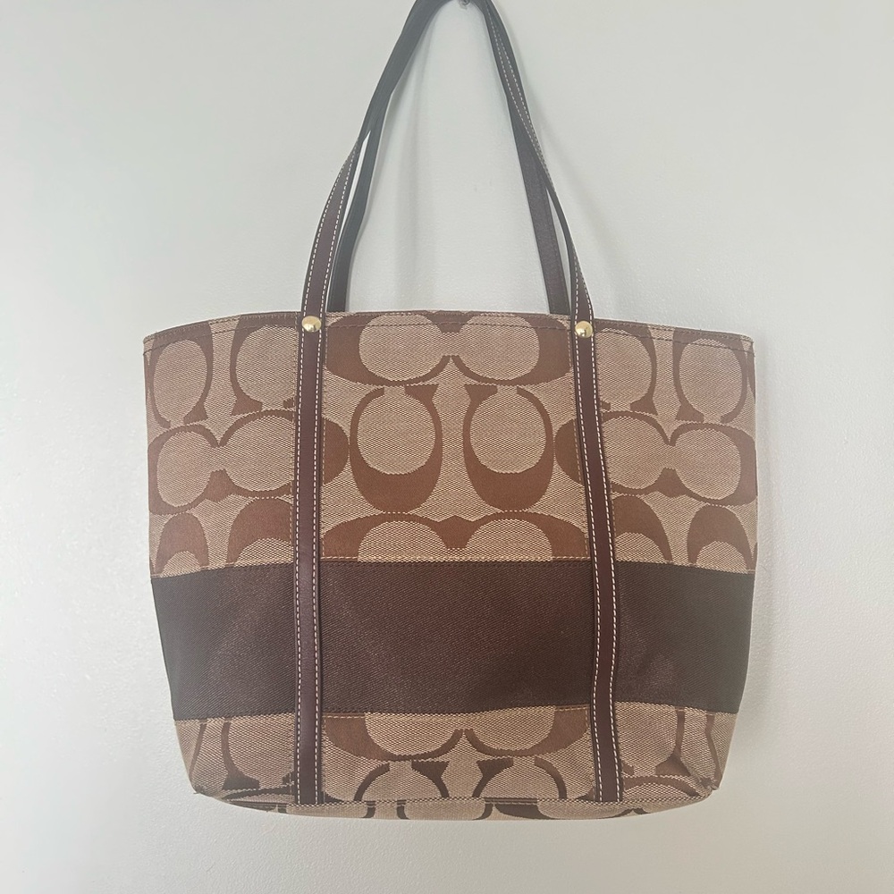 Coach 2007 Legacy Story with Signature Jacquard Tote in EUC - Picture 3 of 13